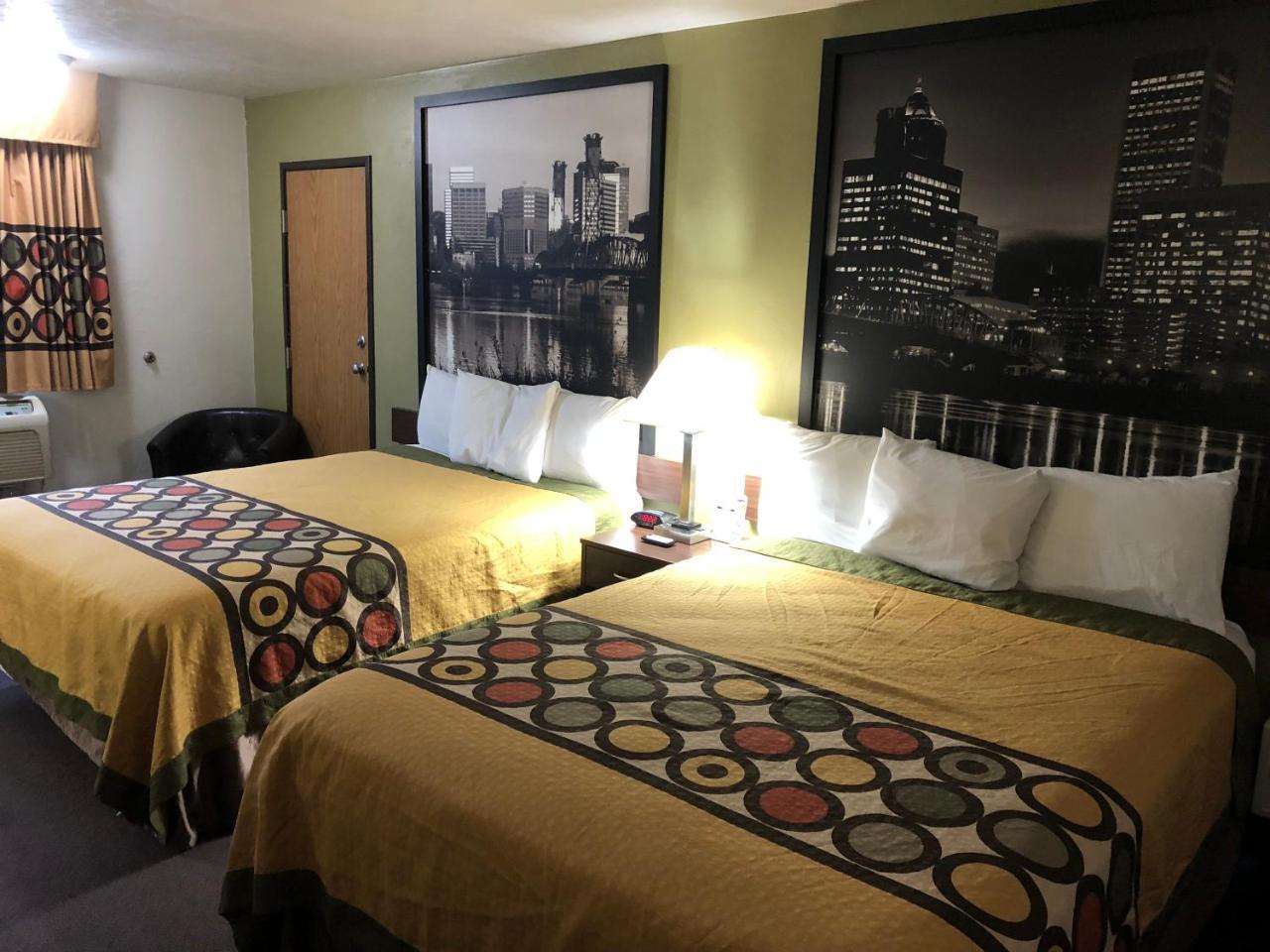 Super 8 By Wyndham Salem Hotel Luaran gambar